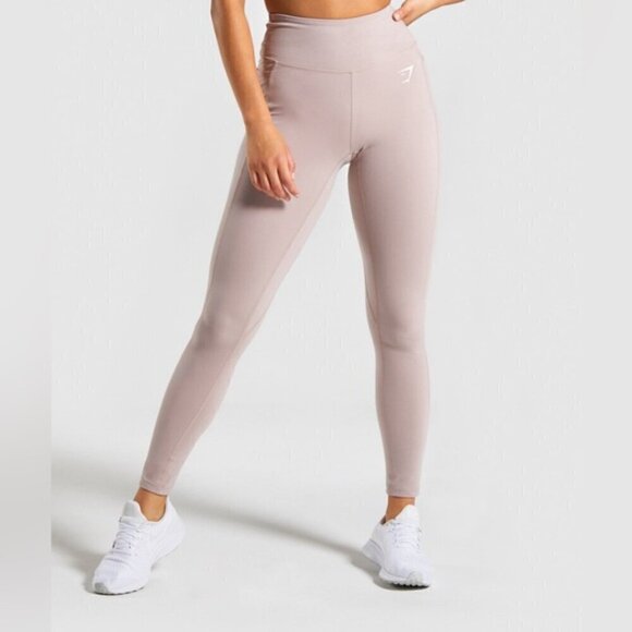 Gymshark Dreamy 2.0 high waisted Leggings Taupe pockets sz Small pull on active - Picture 2 of 8